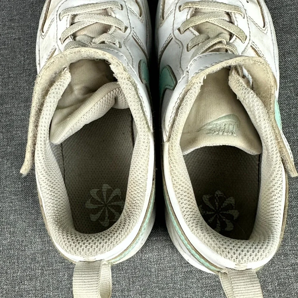 Nike Court Borough Low Sneaker Kids US 13.5C White Green Leather Lifestyle Shoes